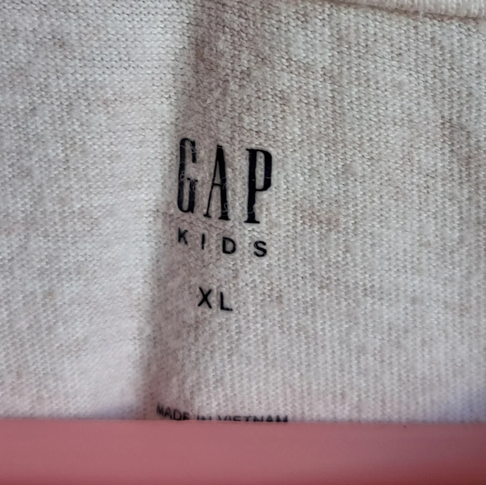 Gap Girls Embroidered Rainbow Tee Size XL